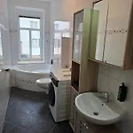 Boardinghouse Mit 10 Grossen Mit Parkplatz Und Balkon Apart-hotel Chemnitz
