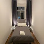 Boardinghouse Mit 10 Grossen Mit Parkplatz Und Balkon Apart-hotel
