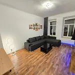 Boardinghouse Mit 10 Grossen Mit Parkplatz Und Balkon Apart-hotel