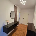 Boardinghouse Mit 10 Grossen Mit Parkplatz Und Balkon Apart-hotel Chemnitz