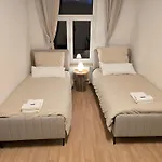 Boardinghouse Mit 10 Grossen Mit Parkplatz Und Balkon Chemnitz