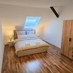 Boardinghouse Mit 10 Grossen Mit Parkplatz Und Balkon Chemnitz