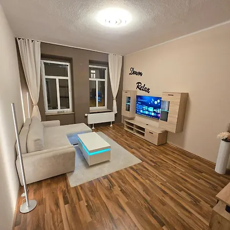 Boardinghouse Mit 10 Großen Mit Parkplatz Und Balkon Chemnitz