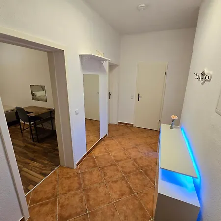 Aparthotel Boardinghouse Mit 10 Großen Mit Parkplatz Und Balkon