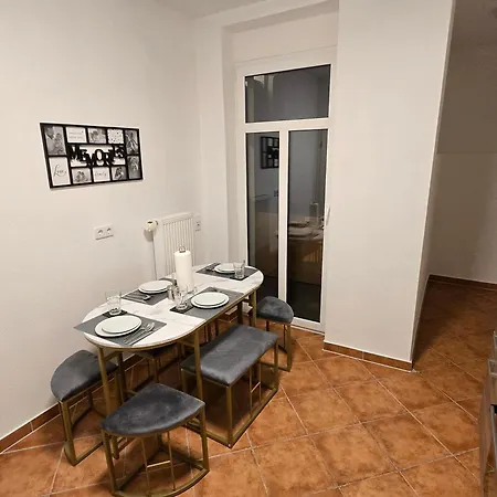 Boardinghouse Mit 10 Grossen Mit Parkplatz Und Balkon Aparthotel Chemnitz