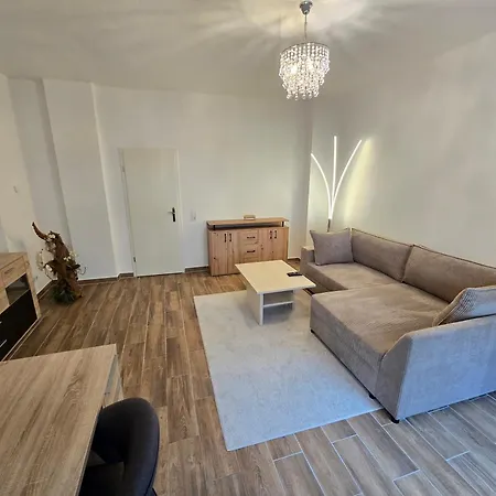 Boardinghouse Mit 10 Großen Mit Parkplatz Und Balkon Chemnitz