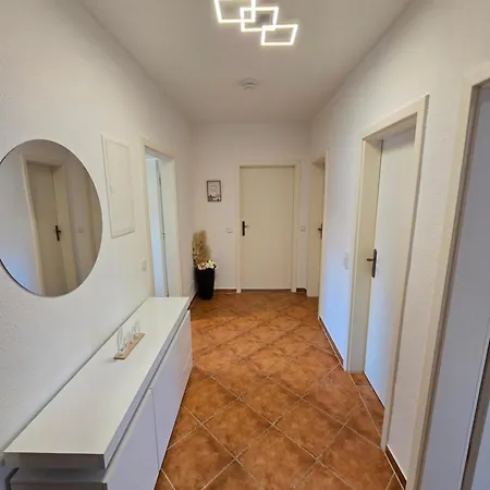 Aparthotel Boardinghouse Mit 10 Großen Mit Parkplatz Und Balkon