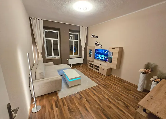 Boardinghouse Mit 10 Grossen Mit Parkplatz Und Balkon Chemnitz