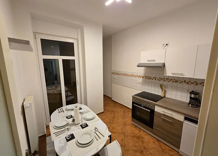 Boardinghouse Mit 10 Grossen Mit Parkplatz Und Balkon شقة فندقية 3*
