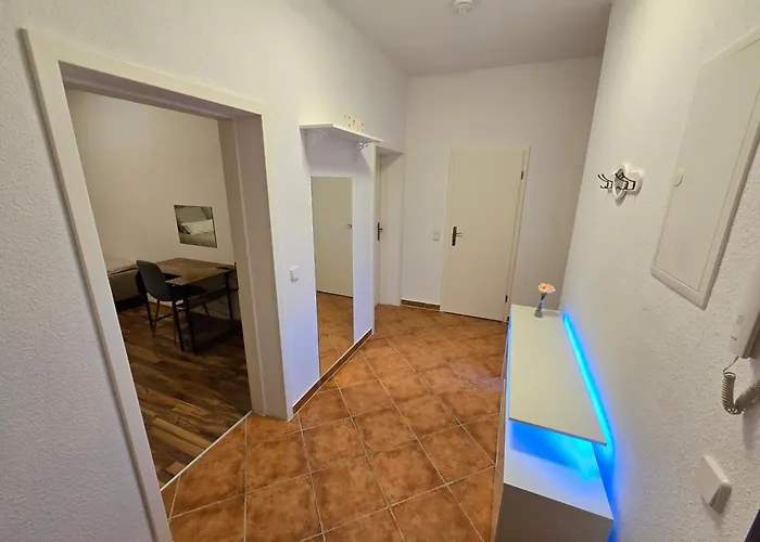 Aparthotel Boardinghouse Mit 10 Grossen Mit Parkplatz Und Balkon