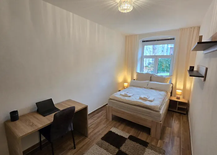 شقة فندقية Boardinghouse Mit 10 Grossen Mit Parkplatz Und Balkon 3*