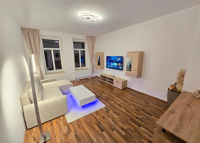 Aparthotel Boardinghouse Mit 10 Grossen Mit Parkplatz Und Balkon 3*