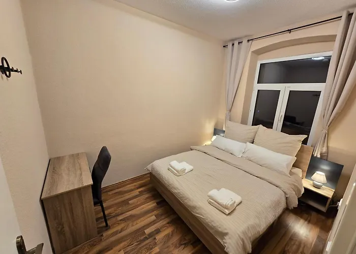 Boardinghouse Mit 10 Grossen Mit Parkplatz Und Balkon Aparthotel 3*