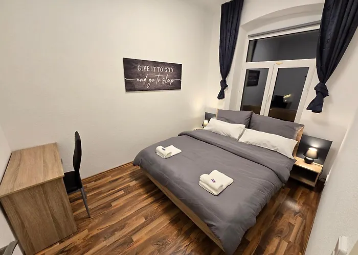 شقة فندقية Boardinghouse Mit 10 Grossen Mit Parkplatz Und Balkon 3*