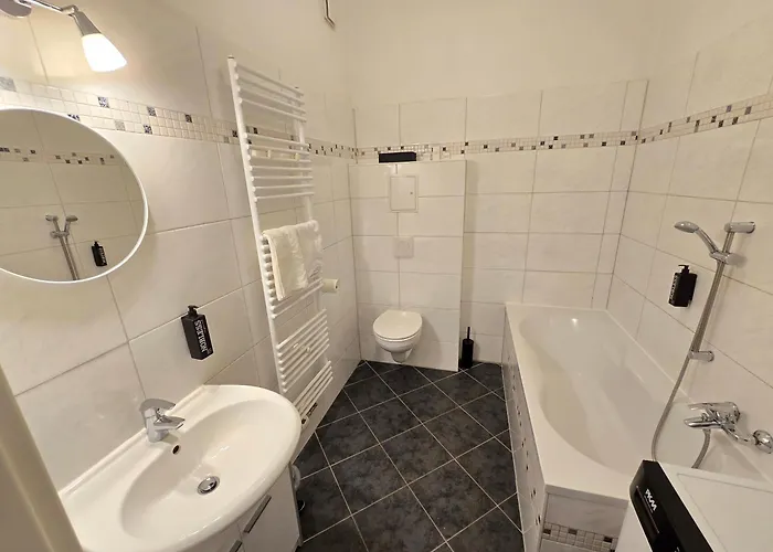 Aparthotel Boardinghouse Mit 10 Grossen Mit Parkplatz Und Balkon