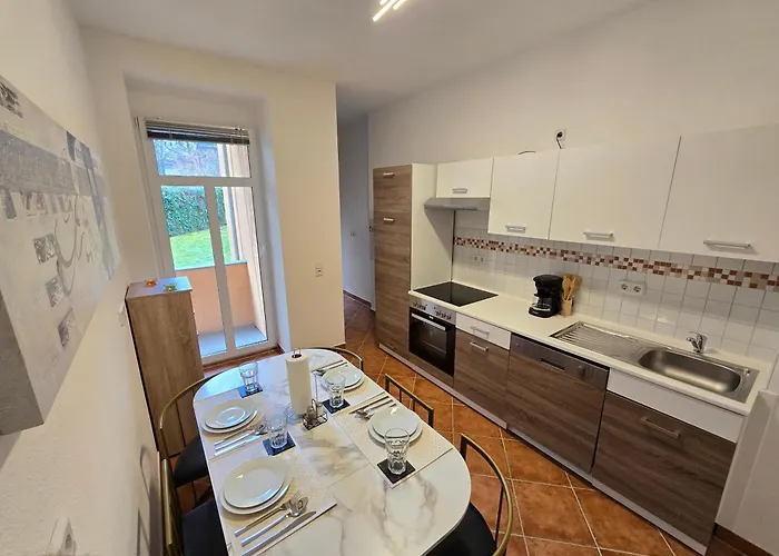 Aparthotel Boardinghouse Mit 10 Grossen Mit Parkplatz Und Balkon