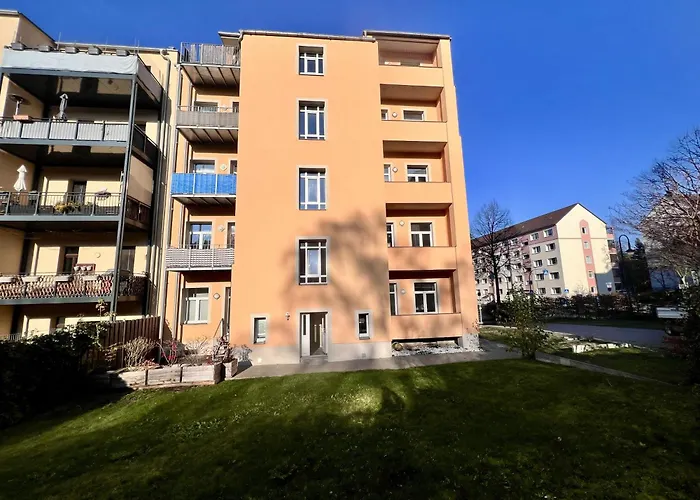 Boardinghouse Mit 10 Grossen Mit Parkplatz Und Balkon 3* شيمنيتز